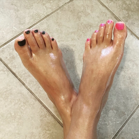 heretic feet OnlyFans Picture