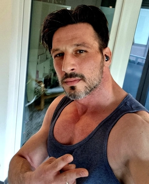 Gino Gemelli OnlyFans Picture