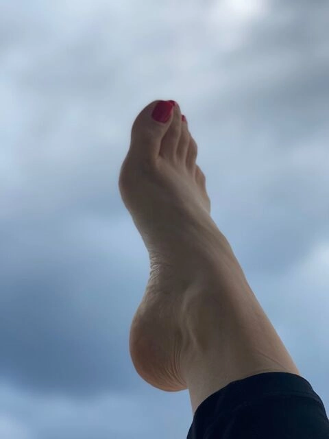 feet from russia