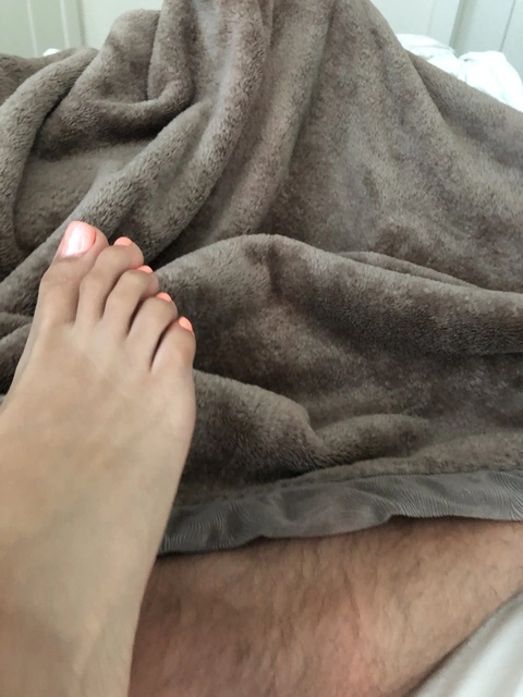 Toes & more ❤️‍🔥 OnlyFans Picture