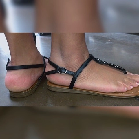 Candid foot Dr. OnlyFans Picture