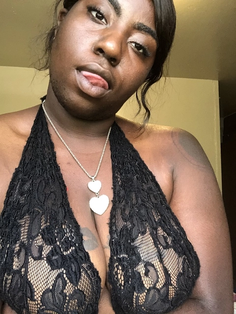 Ashley Chocolate OnlyFans Picture