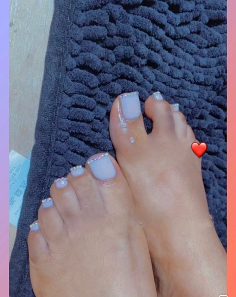 Feet Detective ? OnlyFans Picture