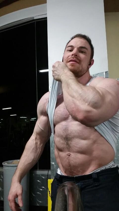 Muscle God Brendan OnlyFans Picture