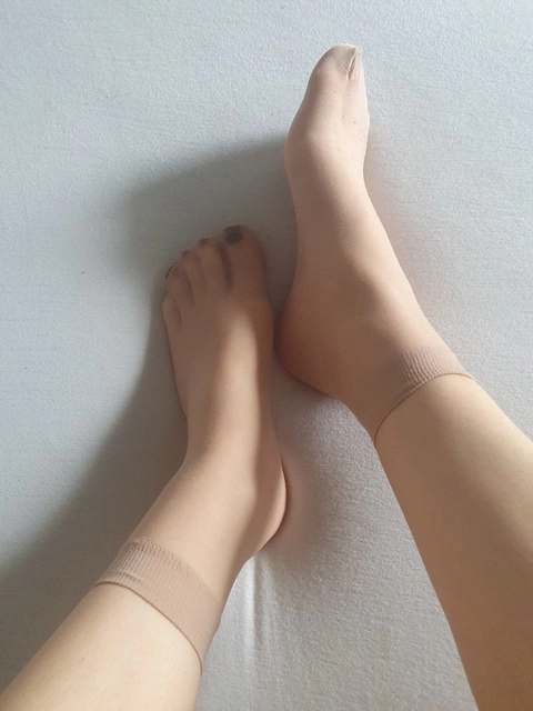 Feetie Pie 😇 OnlyFans Picture