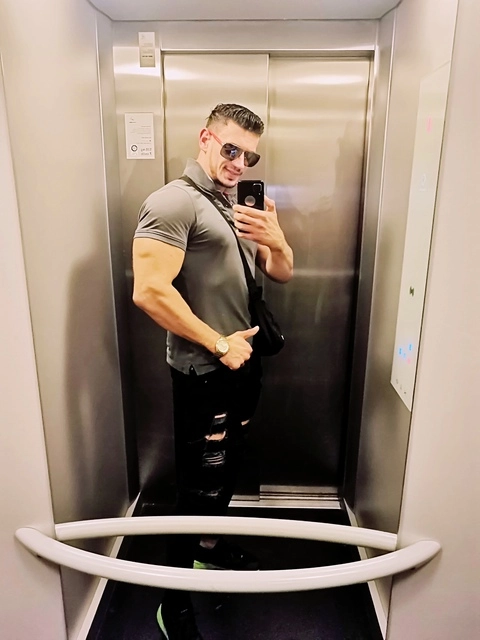 Rafaelo Steel OnlyFans Picture