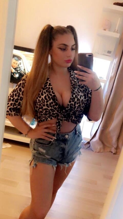 SaraQueens VIP OnlyFans Picture