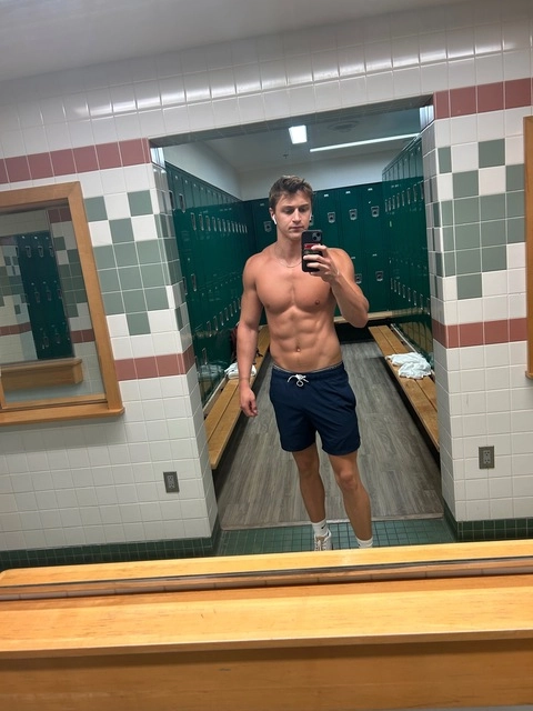 Ethan’s Fit OnlyFans Picture