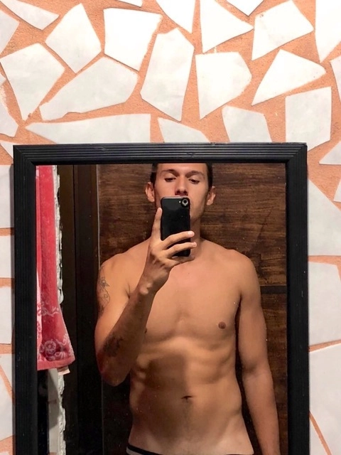 Adán Ernesto OnlyFans Picture