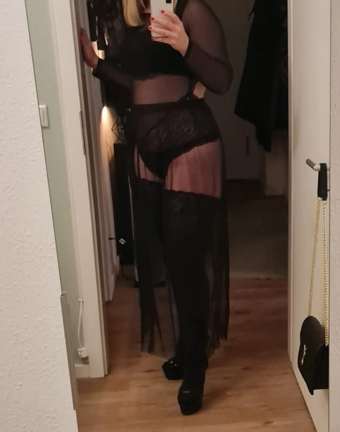 Lena Hamburg Germany OnlyFans Picture