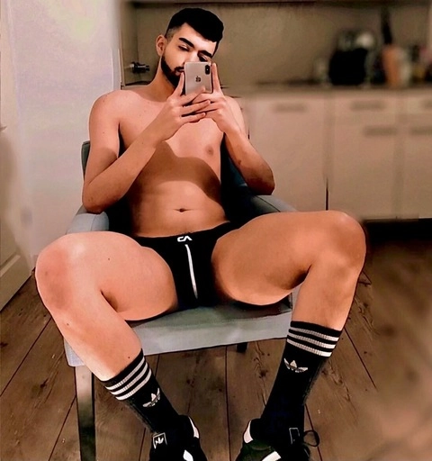 Enjoy without moderation 😈 OnlyFans Picture
