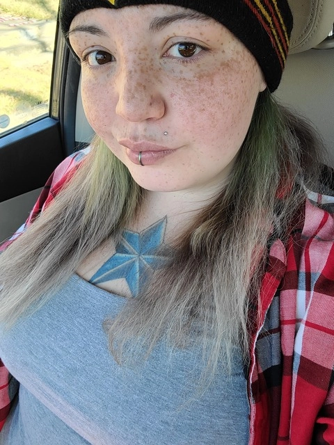 ?Freckled&TattooedVIP? OnlyFans Picture