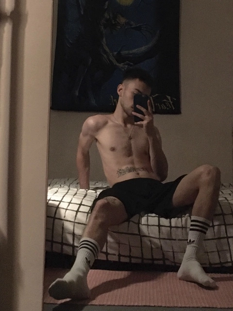 Tom OnlyFans Picture