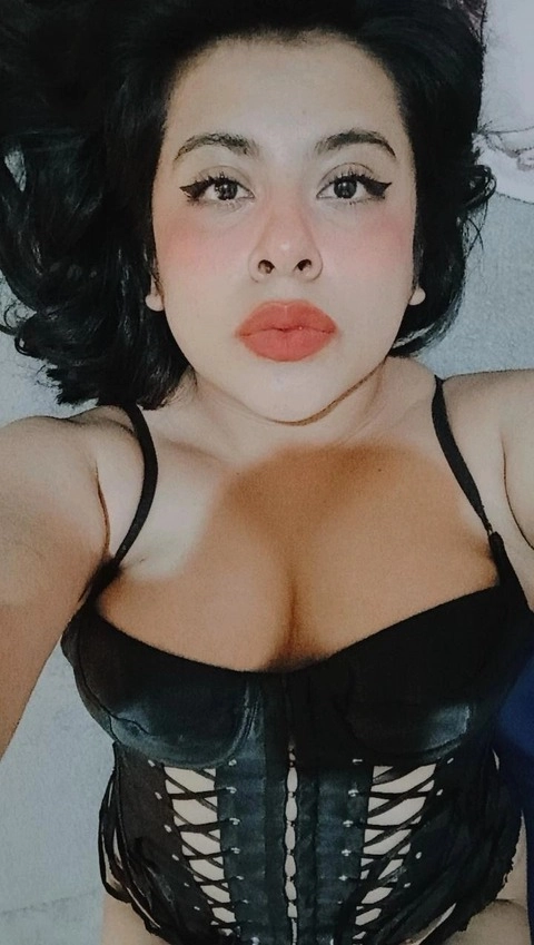 Ainarbtz OnlyFans Picture