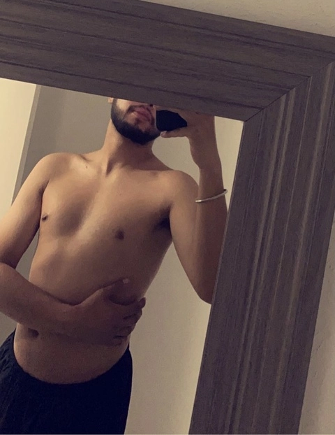 Carlos OnlyFans Picture