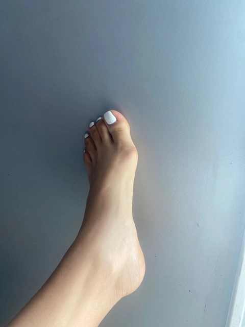 Her feet ✨
