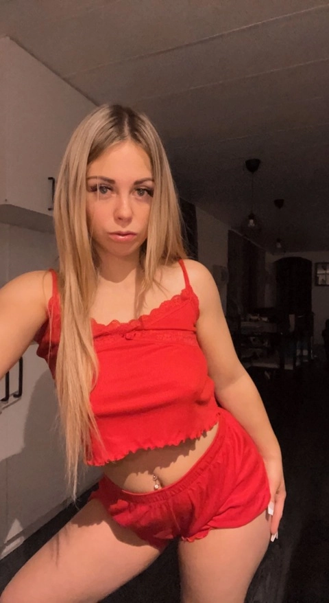 Emily Z OnlyFans Picture