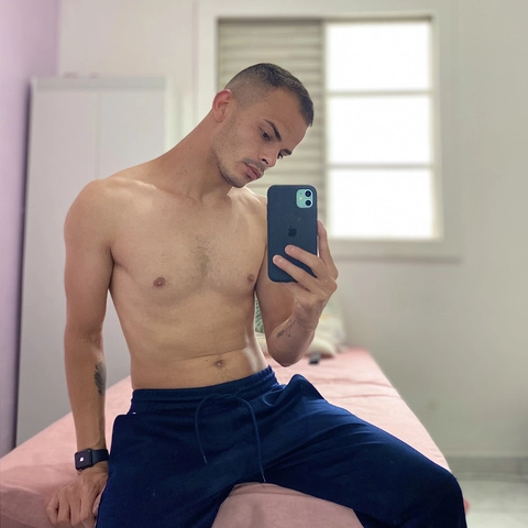 Hud OnlyFans Picture