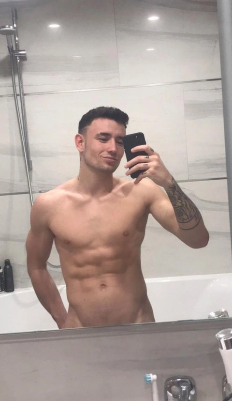 SimonBest OnlyFans Picture