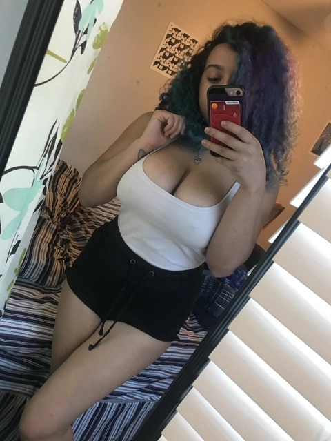 Ellie May OnlyFans Picture