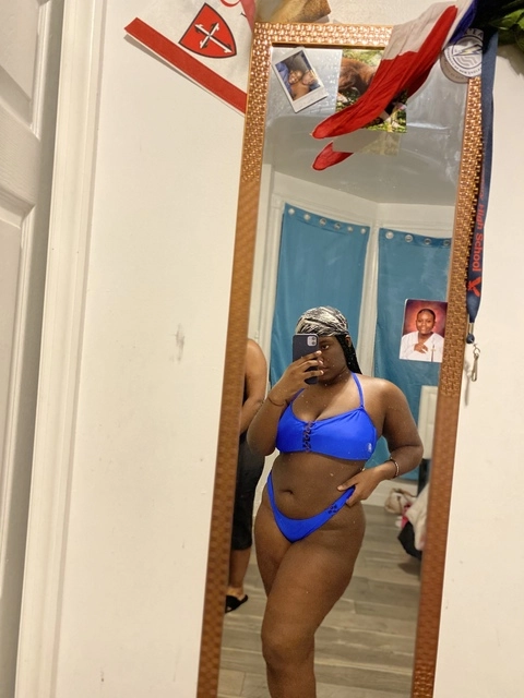 *THICKQUEEN* OnlyFans Picture