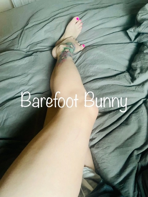 Barefoot_bunny
