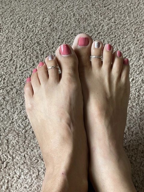 La_petite_feet