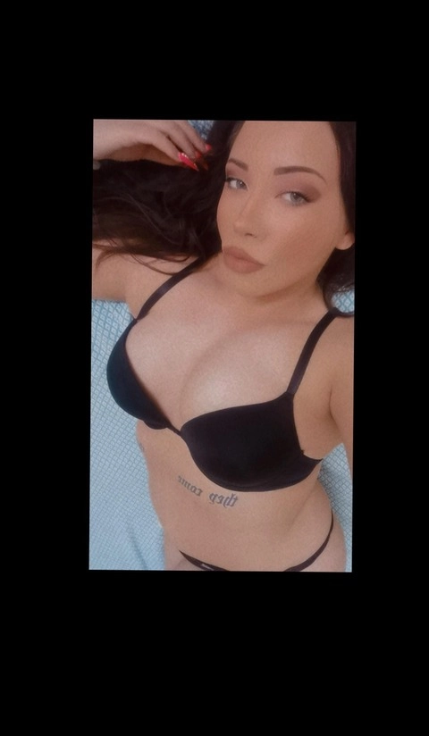 Vivien Miss OnlyFans Picture