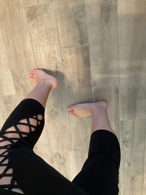 Jess4UFeet OnlyFans Picture