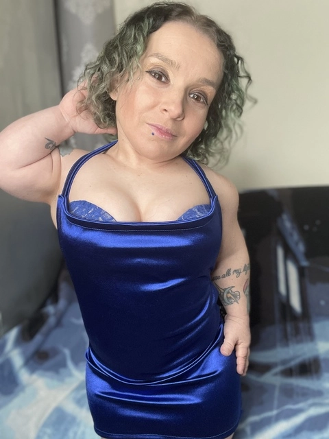 Midget Stripper xxx sassee Cassee free OnlyFans Picture