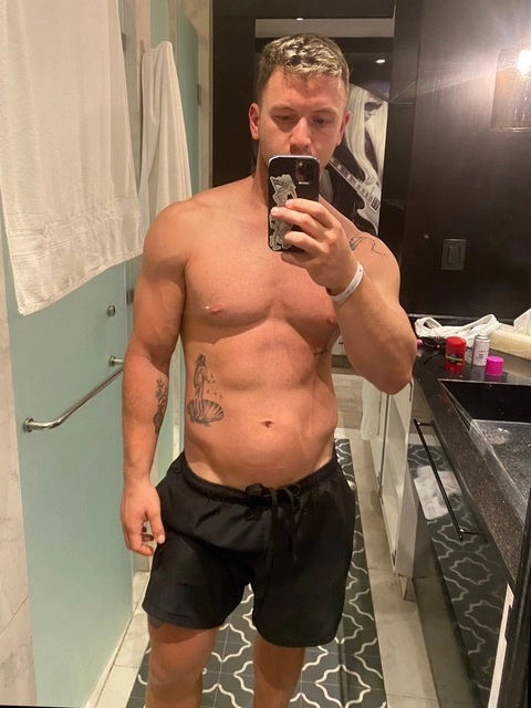 erik OnlyFans Picture