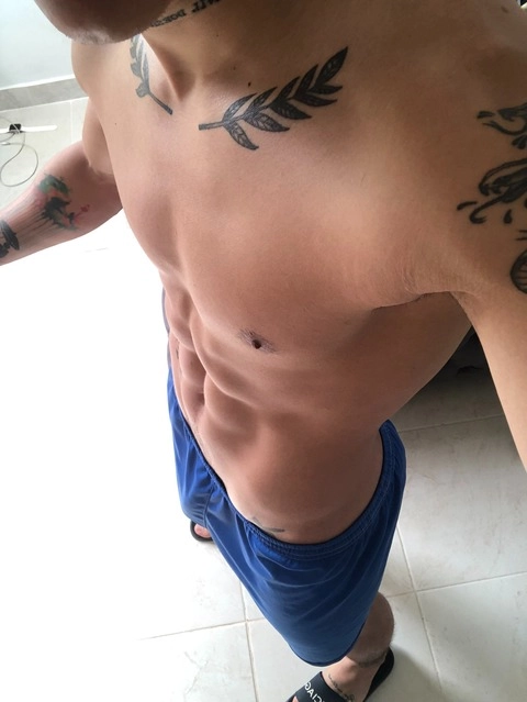 Juan esteban Quiroz puerta OnlyFans Picture