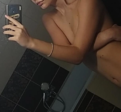 Sara Anna OnlyFans Picture