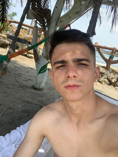 andres OnlyFans Picture