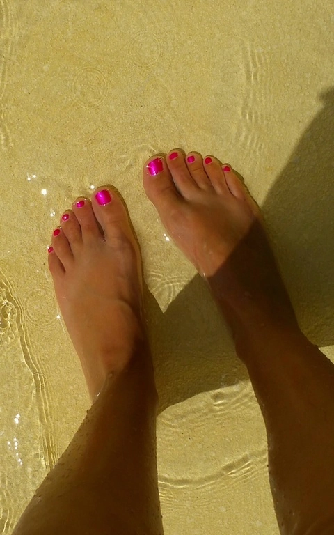 Ivory_toes