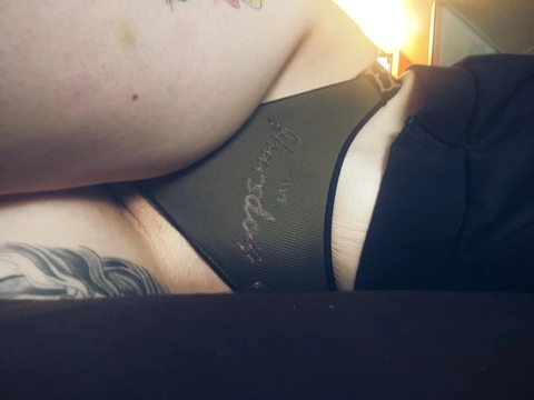 Radioactive Rose OnlyFans Picture