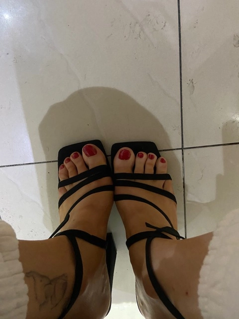 Feet feet feet