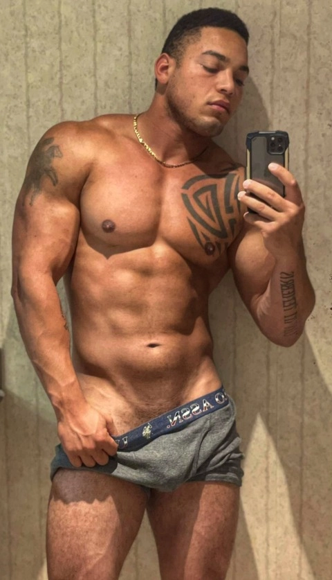 Enzo DeLorian OnlyFans Picture