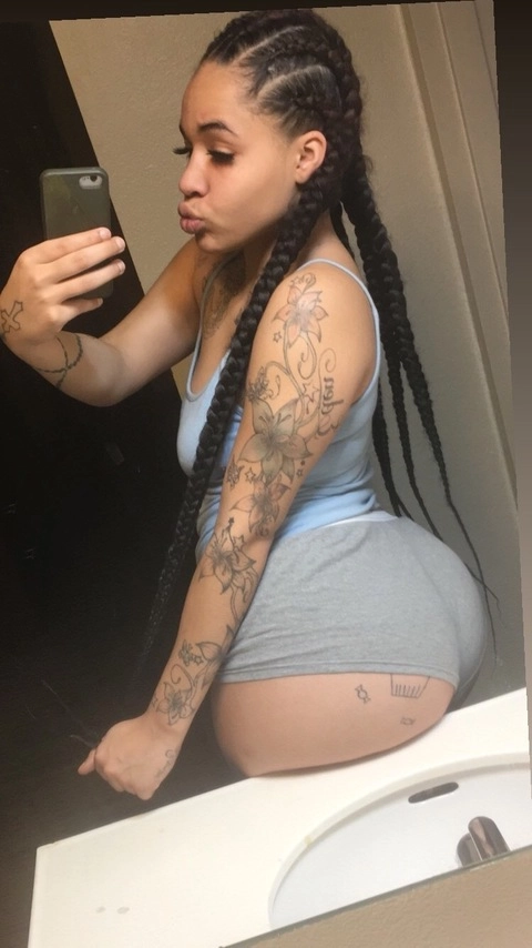 Big Honey OnlyFans Picture