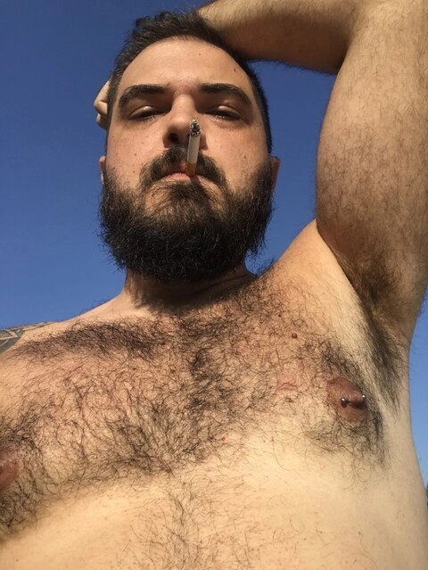 Brazilian Bear Smoker OnlyFans Picture