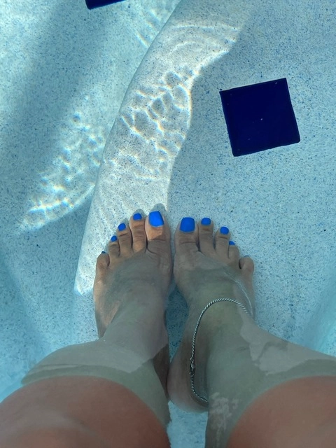 Sexy feet 4u