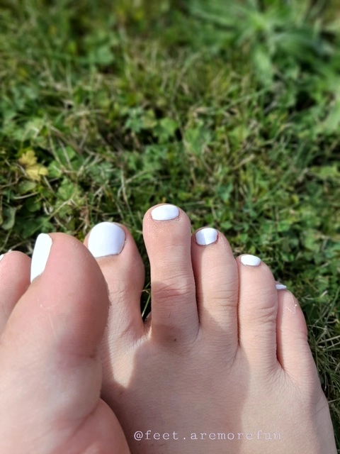 FeetFeetFeet OnlyFans Picture