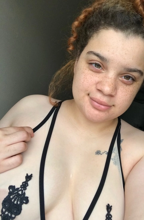 Sophie Succ OnlyFans Picture