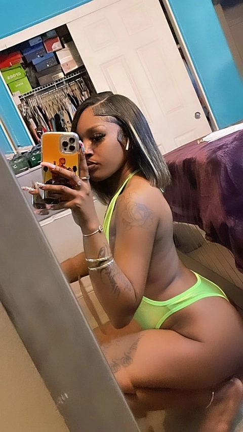 THAONNLYCOLLY 💦🫦 OnlyFans Picture