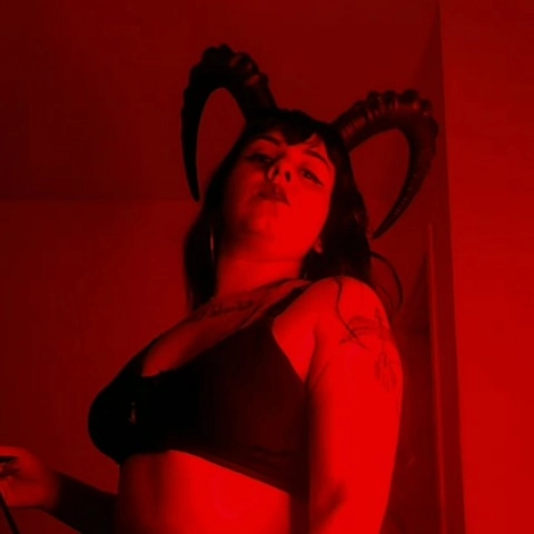 Scarlet Demoness
