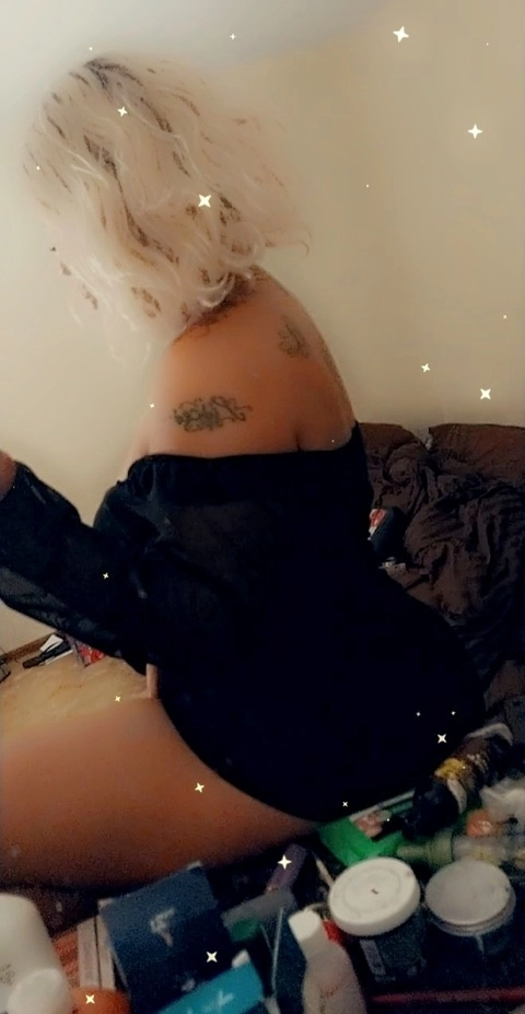 LaLaLips2436 OnlyFans Picture