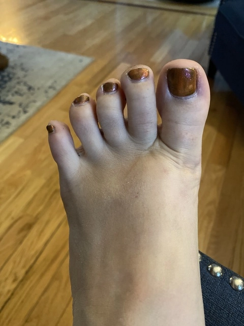 Dirty Toes Knows OnlyFans Picture