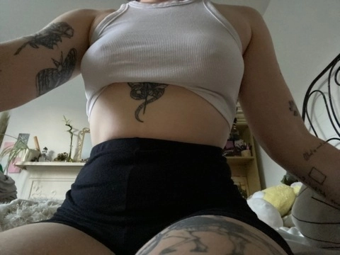 Tattooed Tabbi OnlyFans Picture
