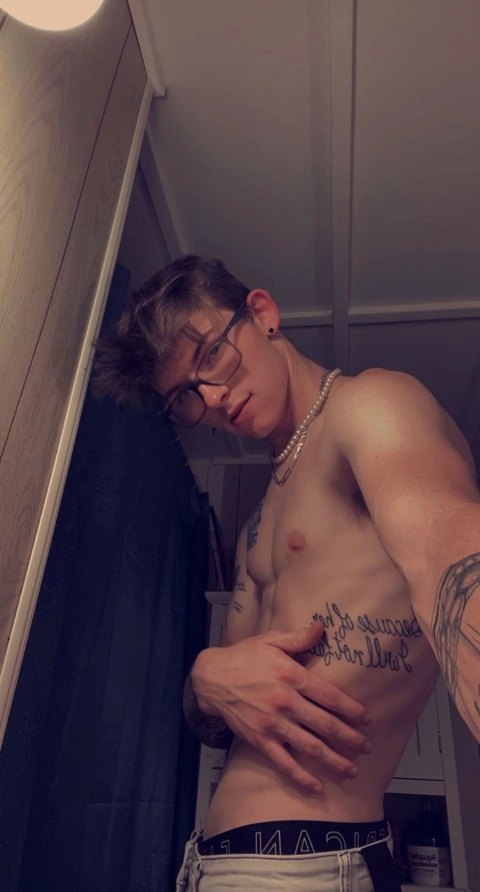 Prettyboy420 OnlyFans Picture