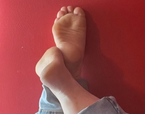 Foot Fairy 🦶🏻 OnlyFans Picture